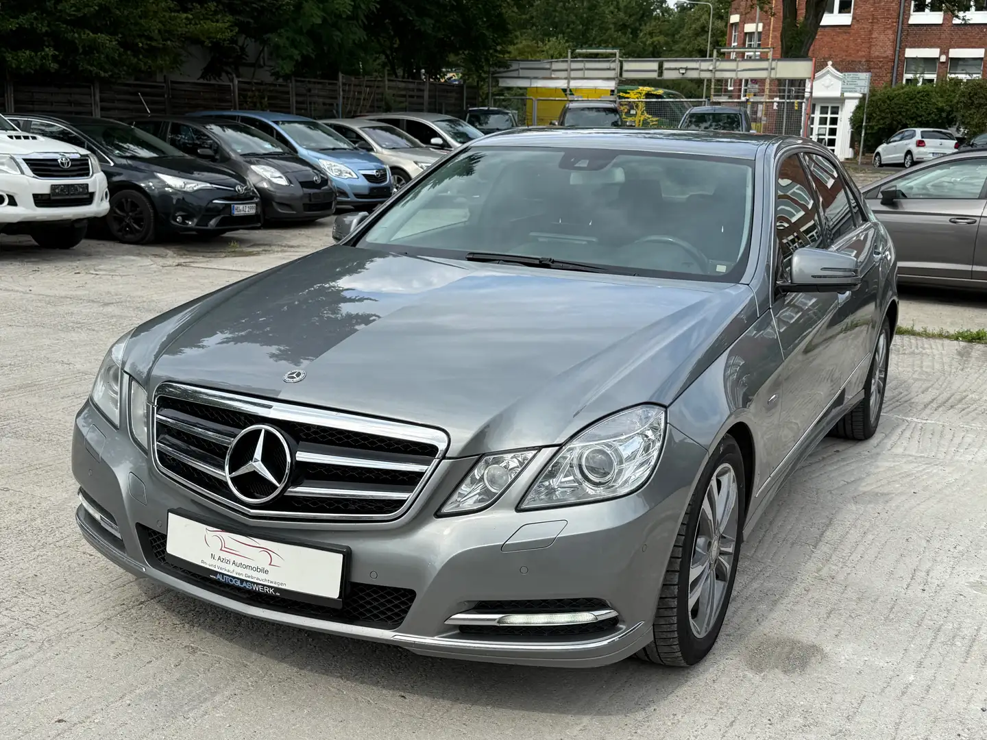 Mercedes-Benz E 220 E 220 CDI BlueEfficiency (212.002) Grau - 2