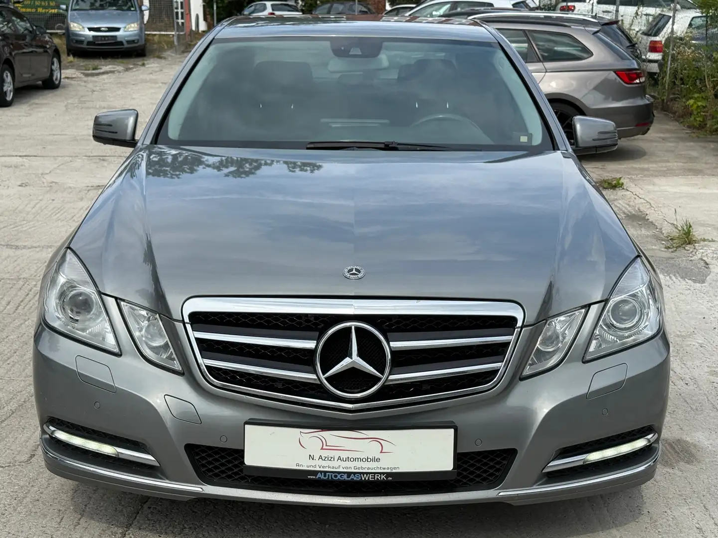 Mercedes-Benz E 220 E 220 CDI BlueEfficiency (212.002) Grau - 1