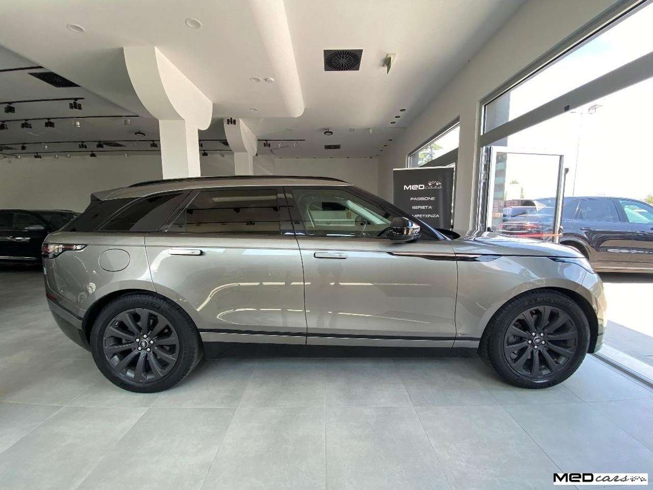 Land Rover Range Rover Velar 3.0 V6 SD6 300CV R-DYNAMIC / IVA / BELLISSIMA...!!