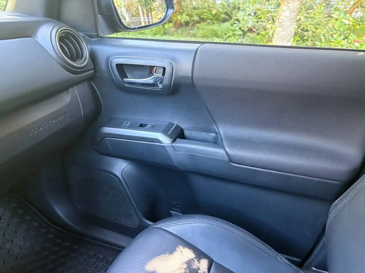 Toyota Tacoma снимка Toyota Tacoma