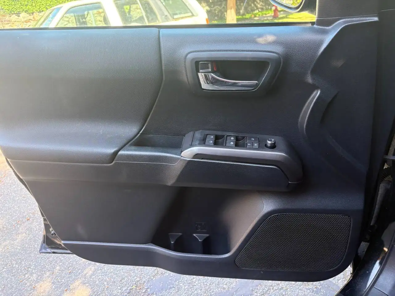 Toyota Tacoma снимка Toyota Tacoma