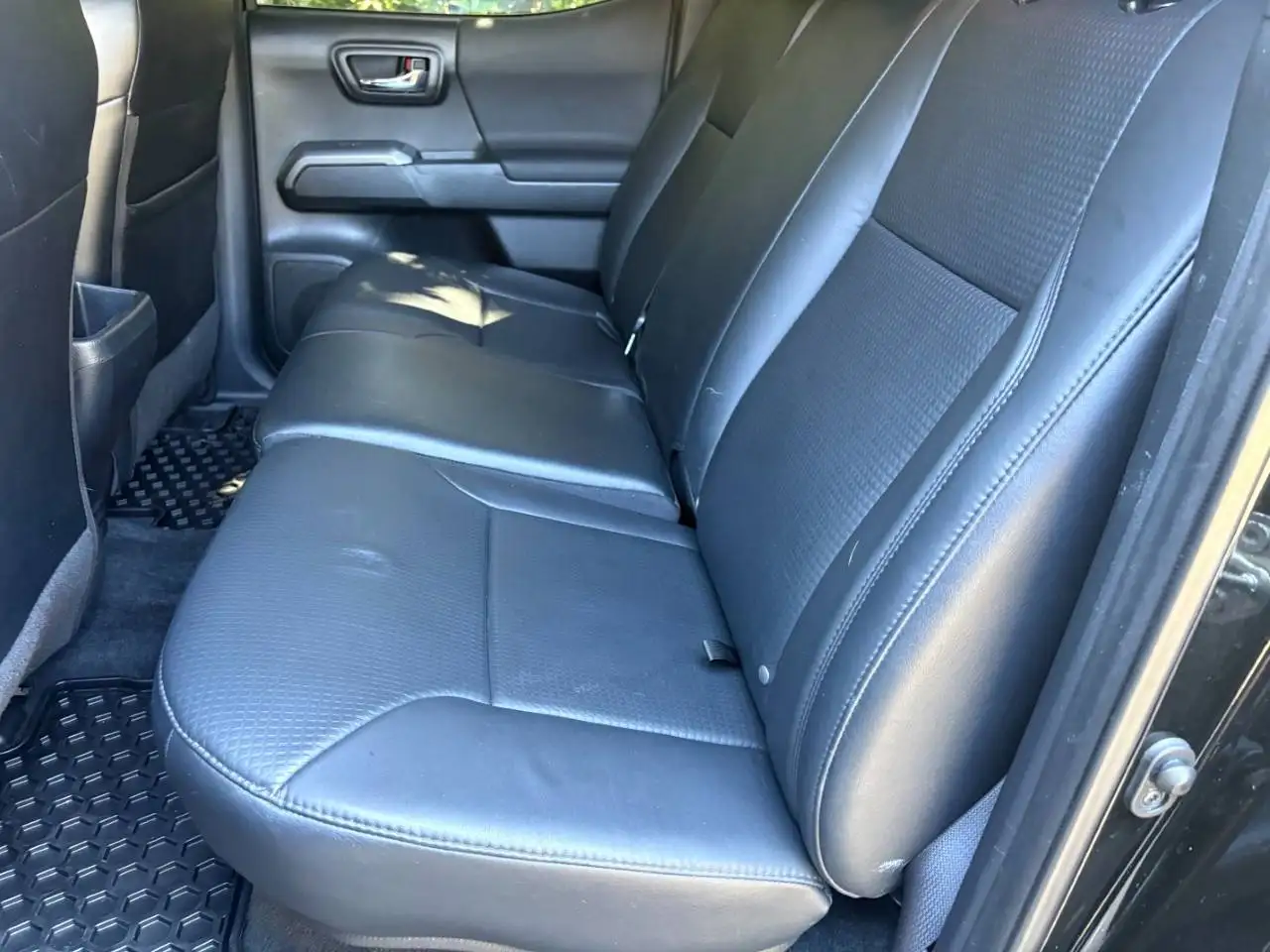 Toyota Tacoma снимка Toyota Tacoma