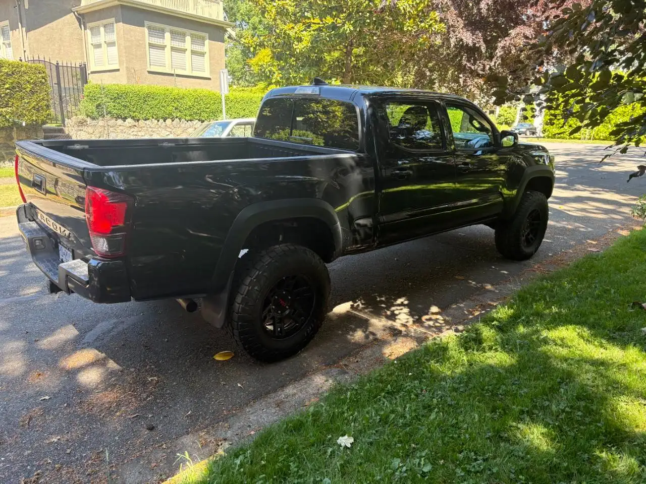 Toyota Tacoma снимка Toyota Tacoma