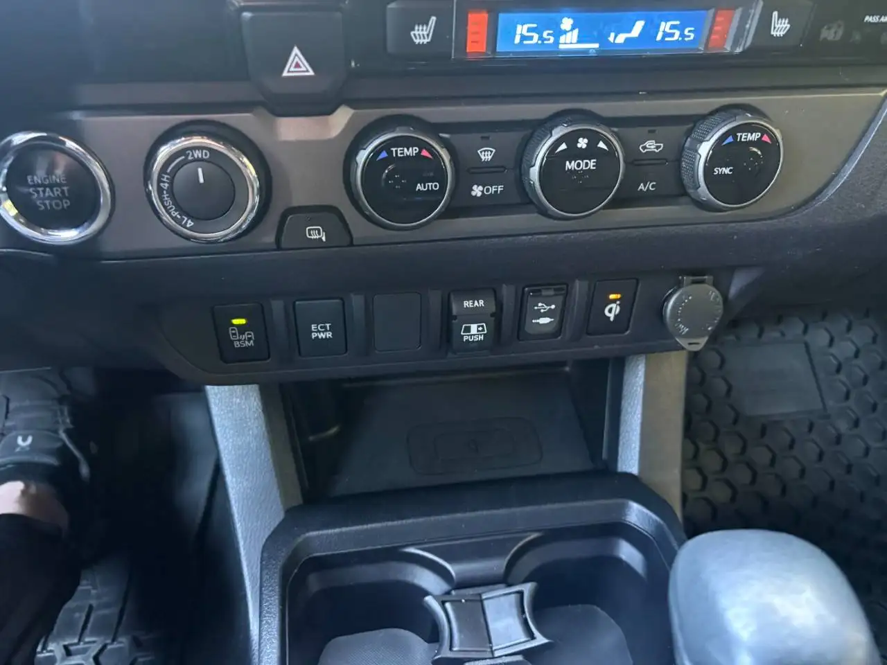 Toyota Tacoma снимка Toyota Tacoma