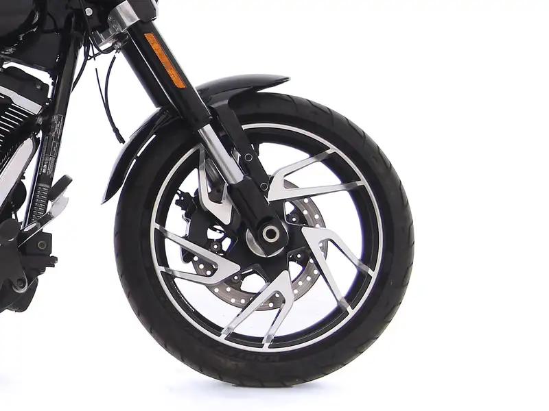 Harley-Davidson Sport Glide - foto 4