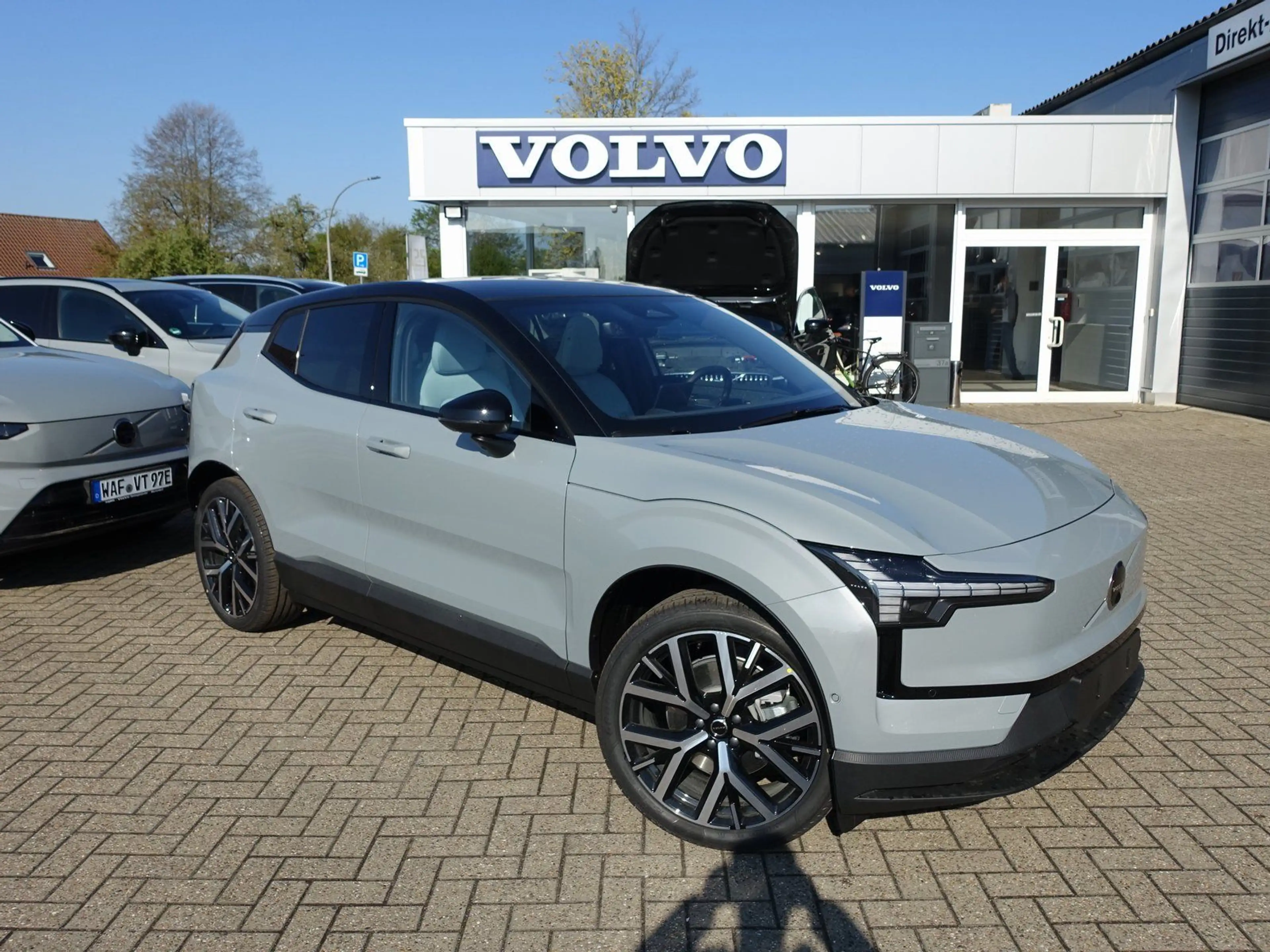 Volvo EX30 Ultra Single Extended Range/Pano/360°Cam — photo 3