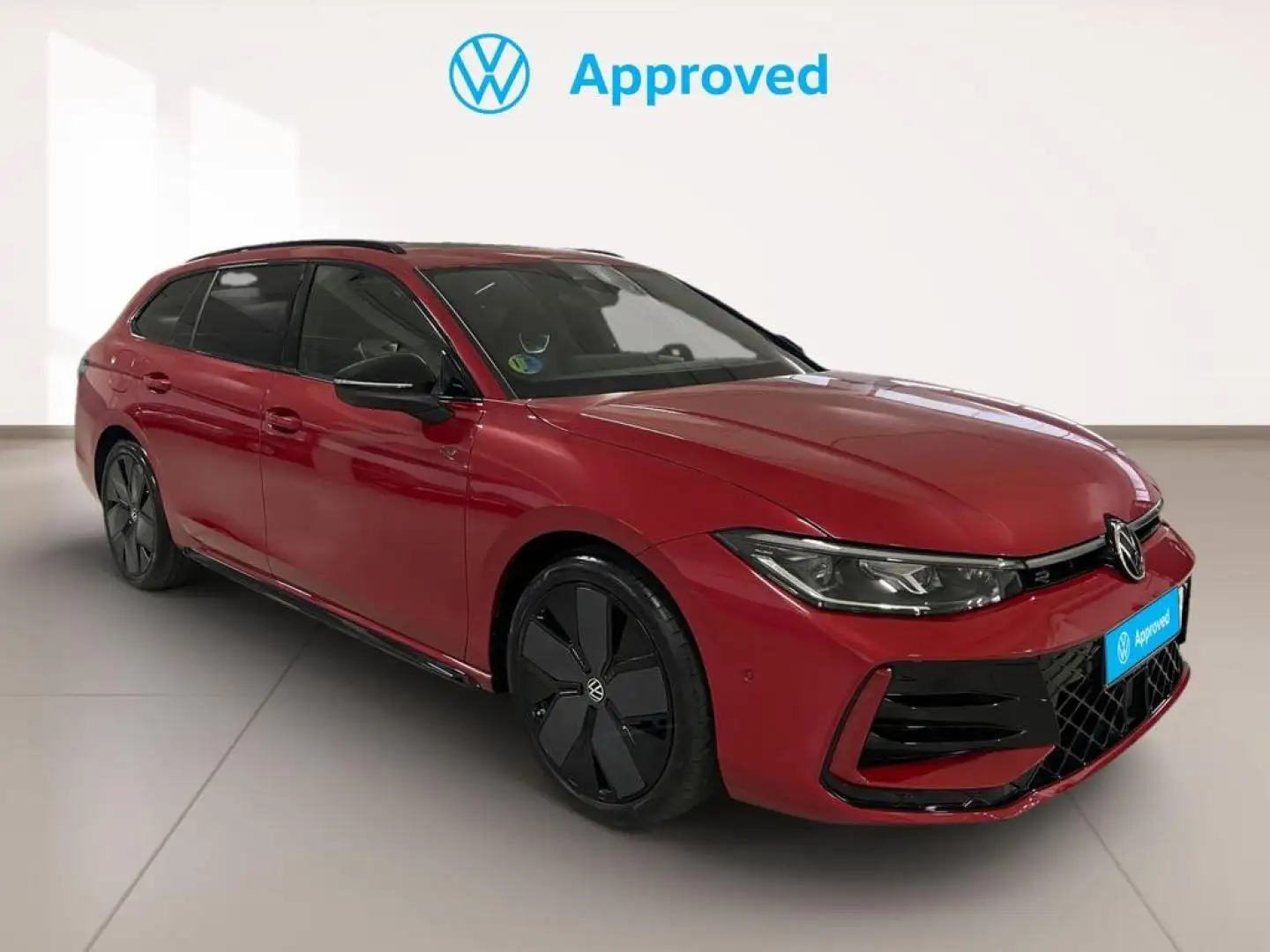 Volkswagen Passat 1.5 eTSI R-Line DSG7 110kW Rojo - 1