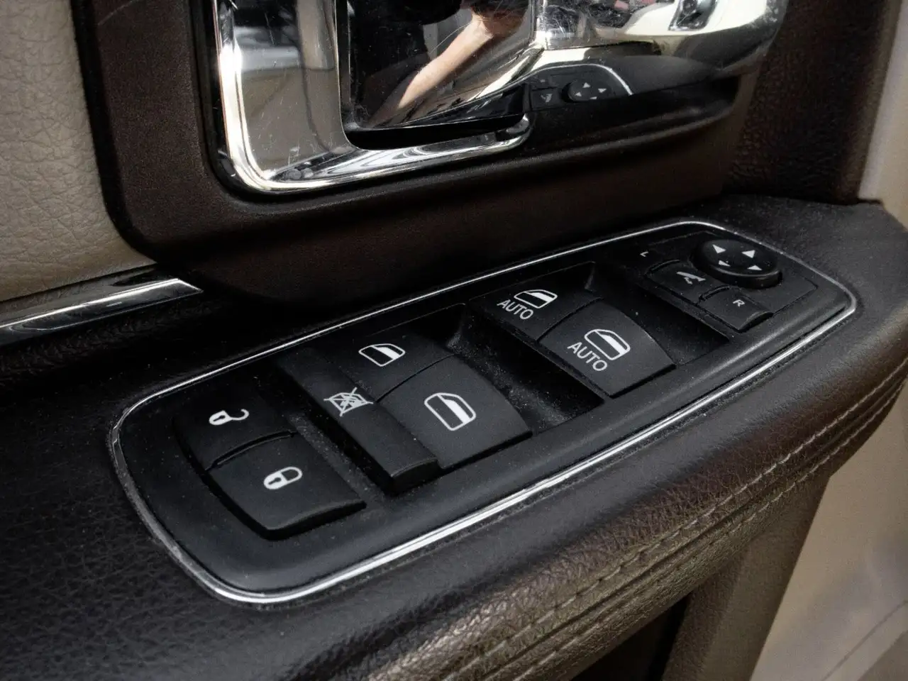 RAM 2500 снимка RAM 2500