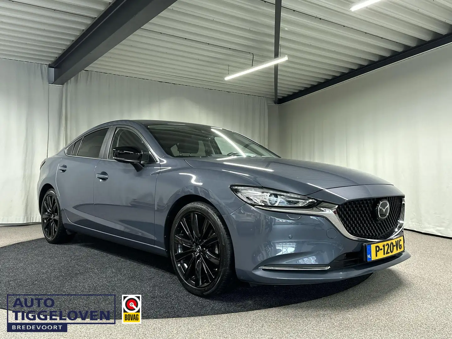 Mazda 6 2.0 SkyActiv-G 165 Business Automaat | Trekhaak | Grijs - 1