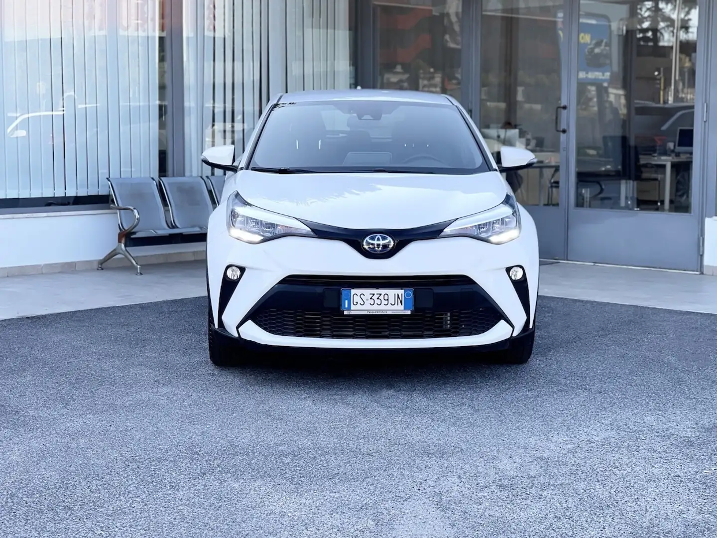 Toyota C-HR 1.8 Hybrid 98CV E6 Automatica - 2023 Wit - 2
