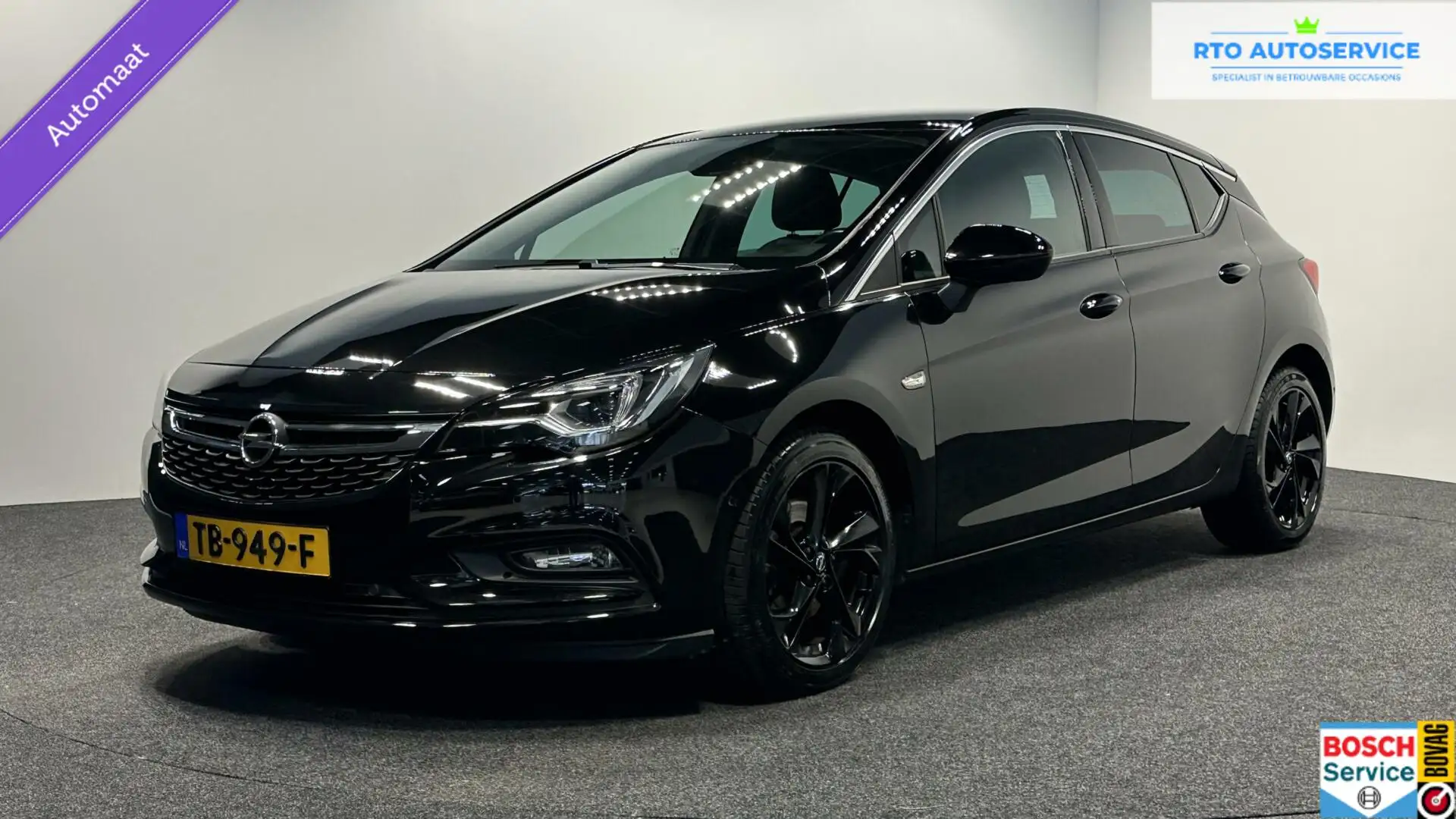 Opel Astra 1.6 Turbo Innovation Noir - 1