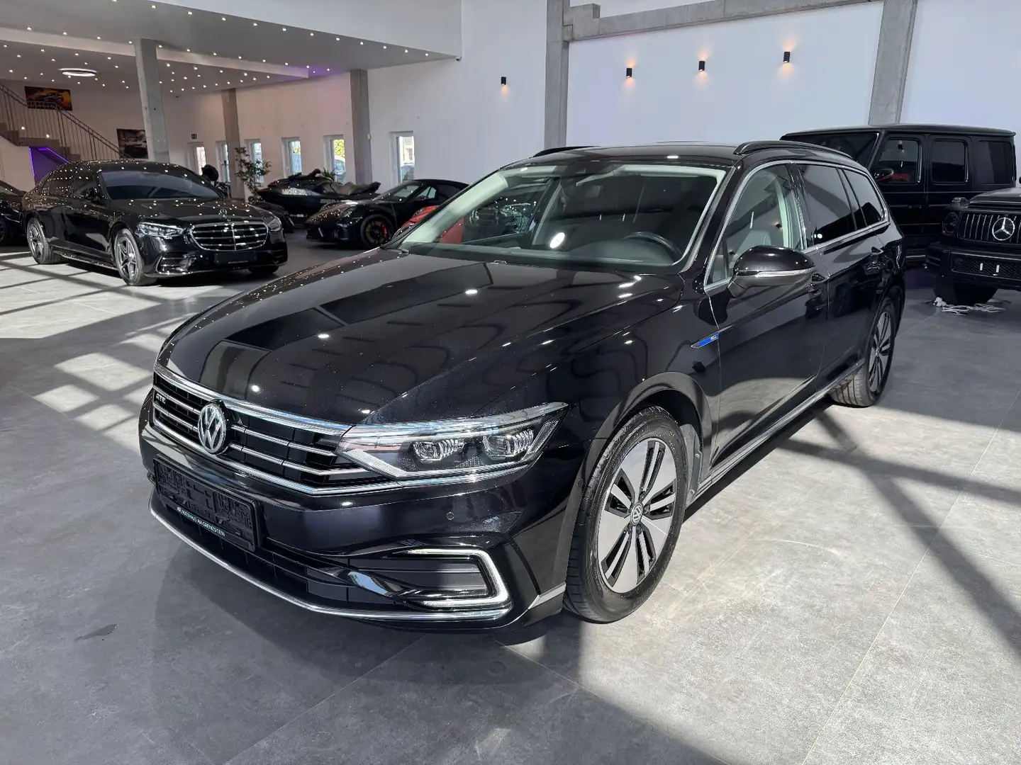 Volkswagen Passat Variant GTE*Kamera*LED*IQ*Digitaltacho* Schwarz - 1