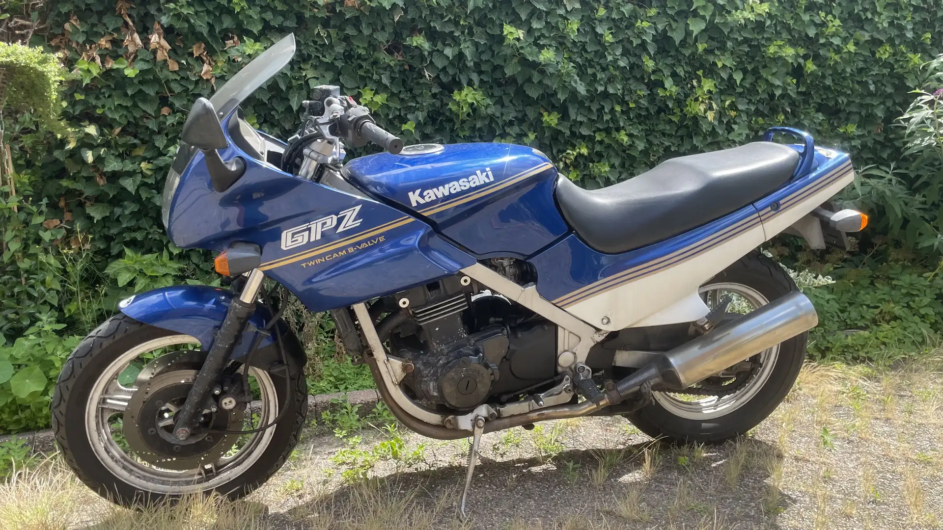 Kawasaki GPZ 500 S - 1