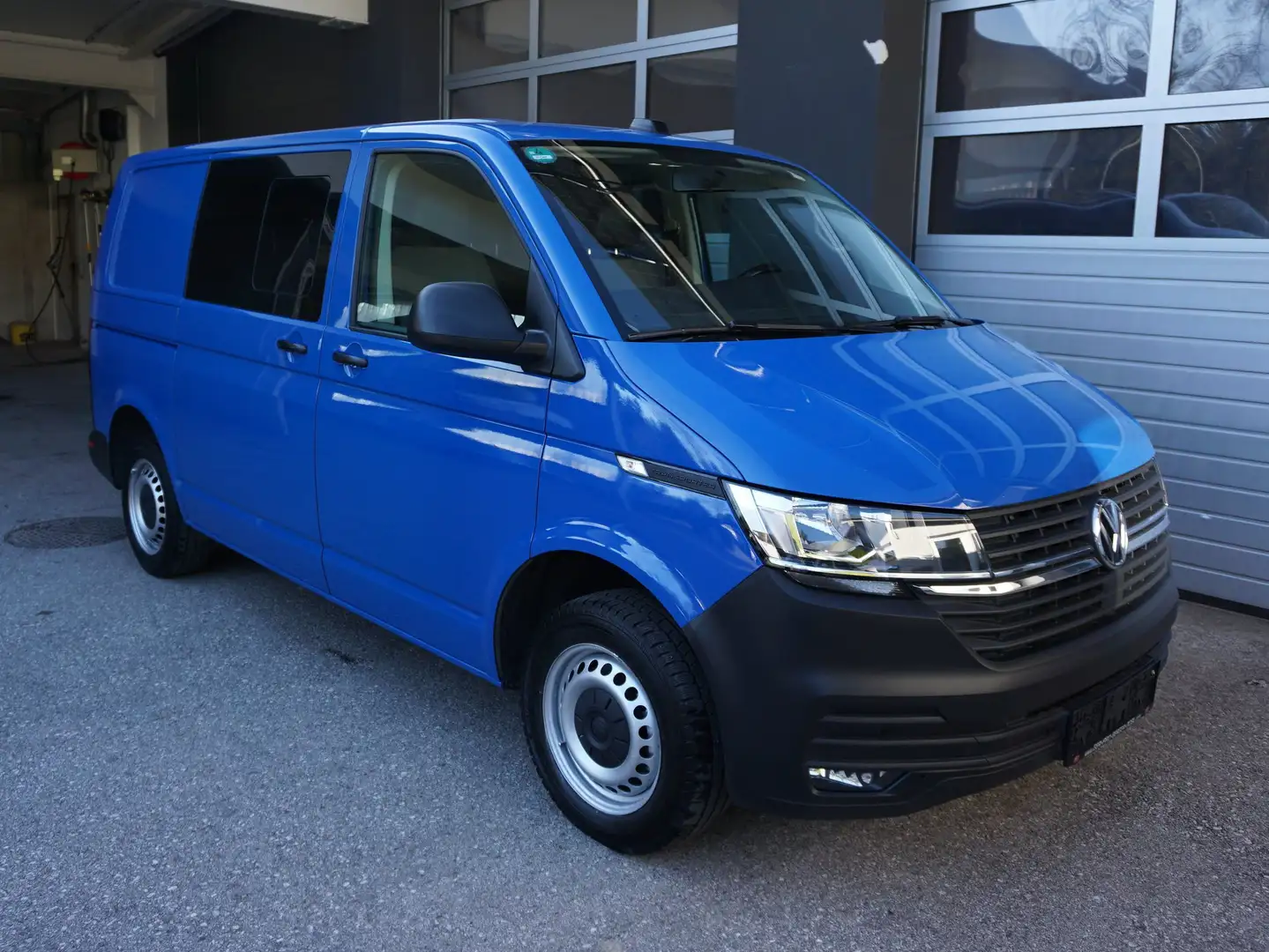 Volkswagen T6 Transporter PLUS Comfortline 4Motion Blau - 1