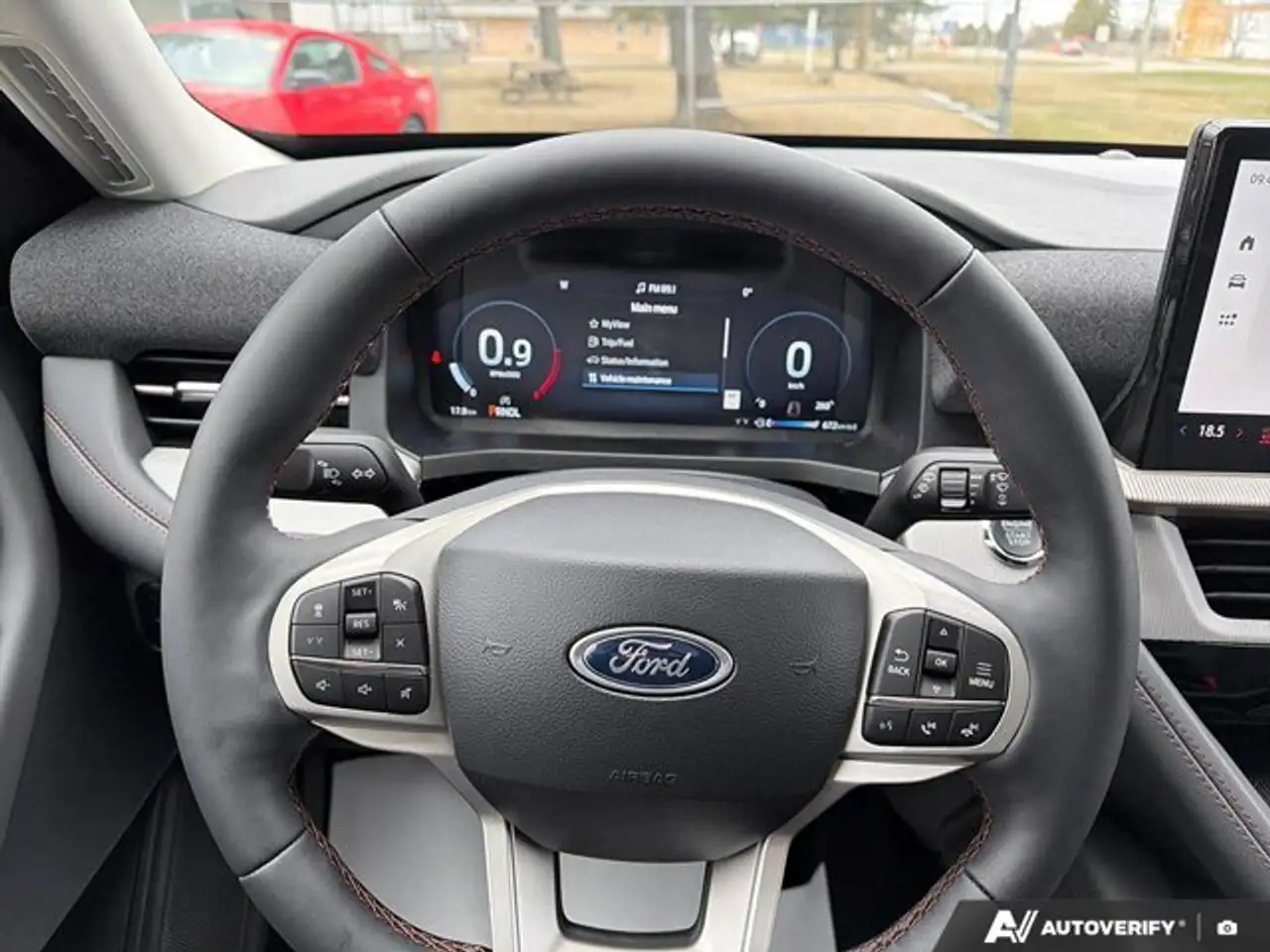 Ford Explorer снимка Ford Explorer