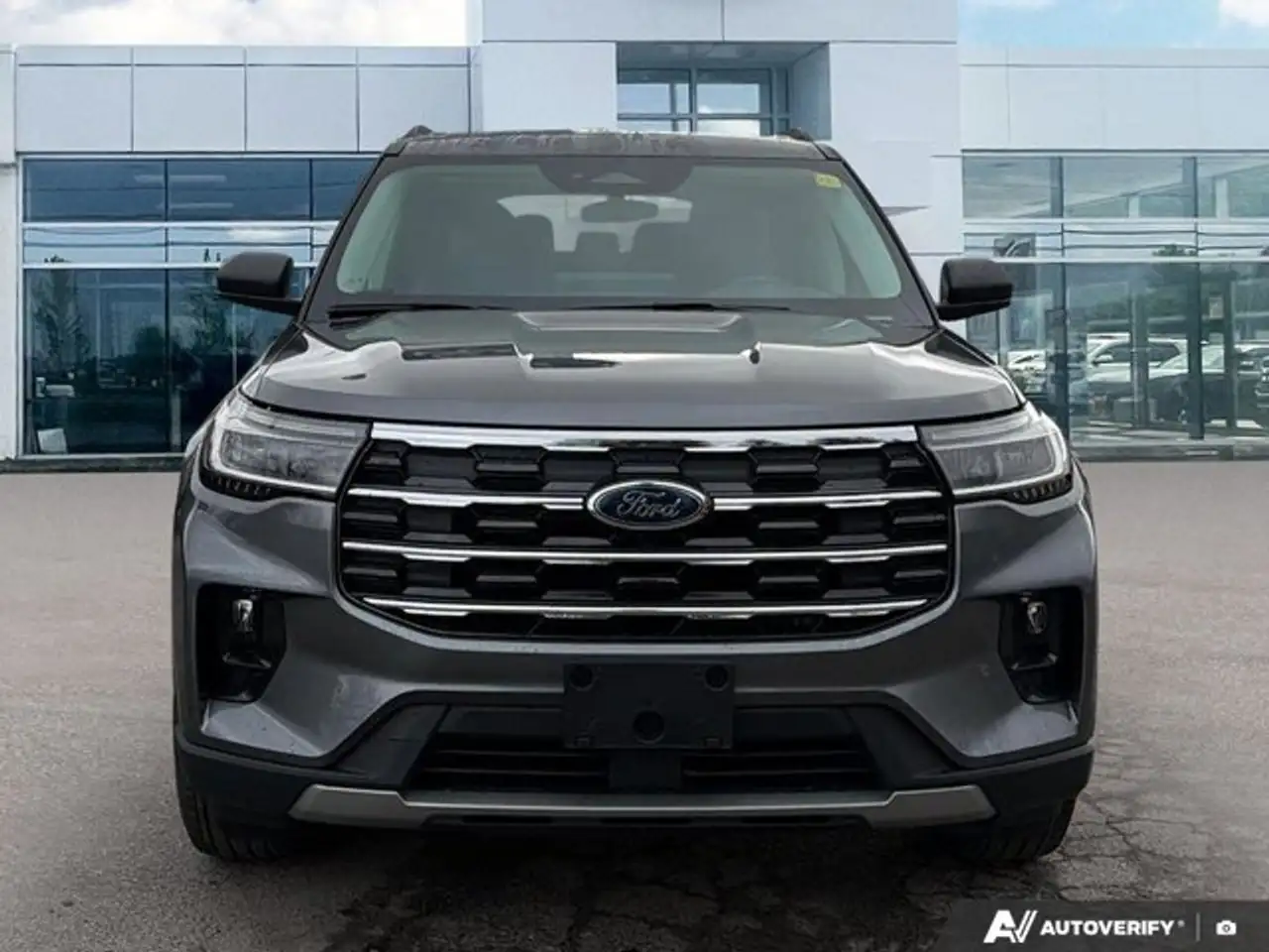 Ford Explorer снимка Ford Explorer
