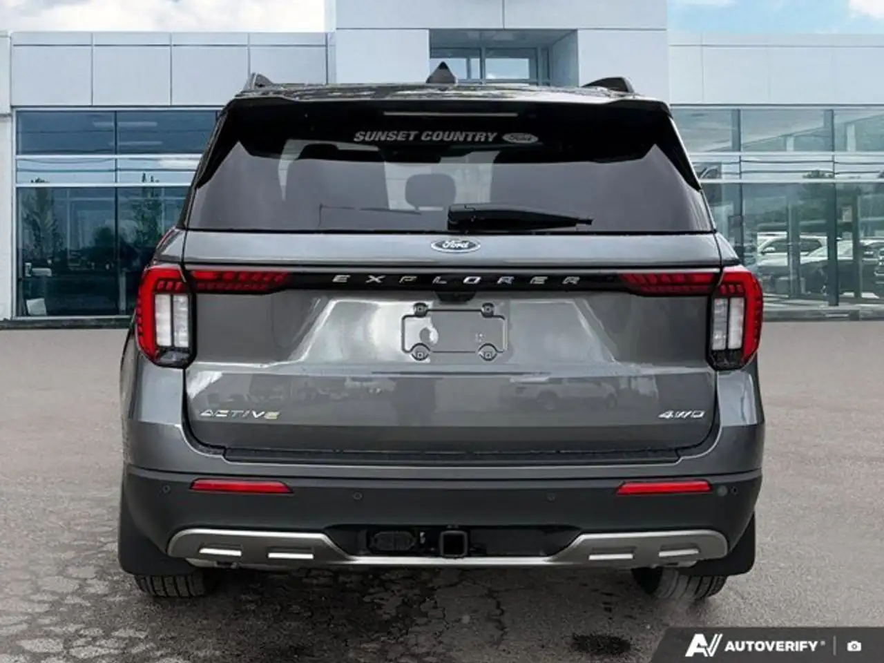 Ford Explorer снимка Ford Explorer