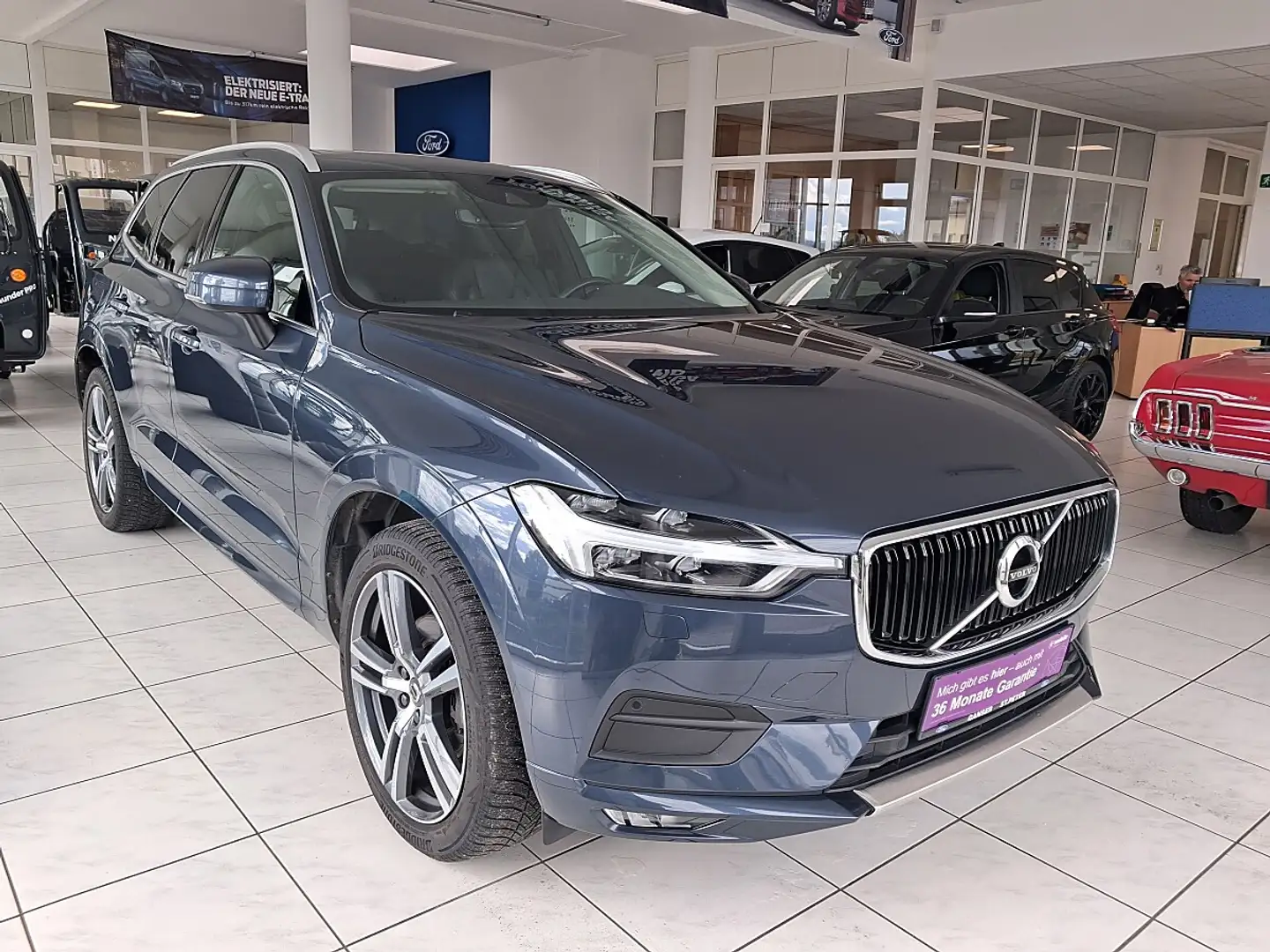 Volvo XC60 D4 Momentum Pro Geartronic *36M. Garantie* Blau - 1