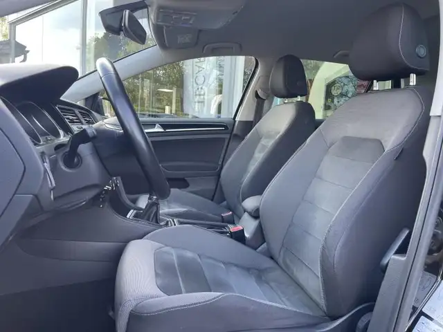 Volkswagen Golf view 7