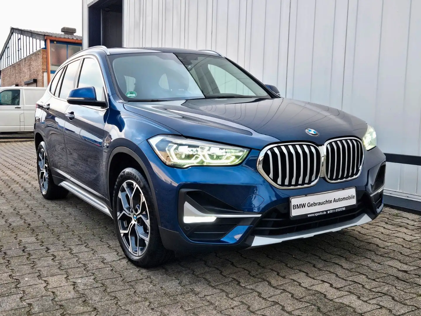 BMW X1 18d*NAVI+HUD*X LINE*AHK*KAMERA*PANORAMA*LED Blau - 2
