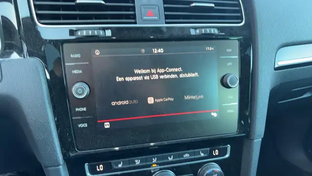 Volkswagen Golf view 12