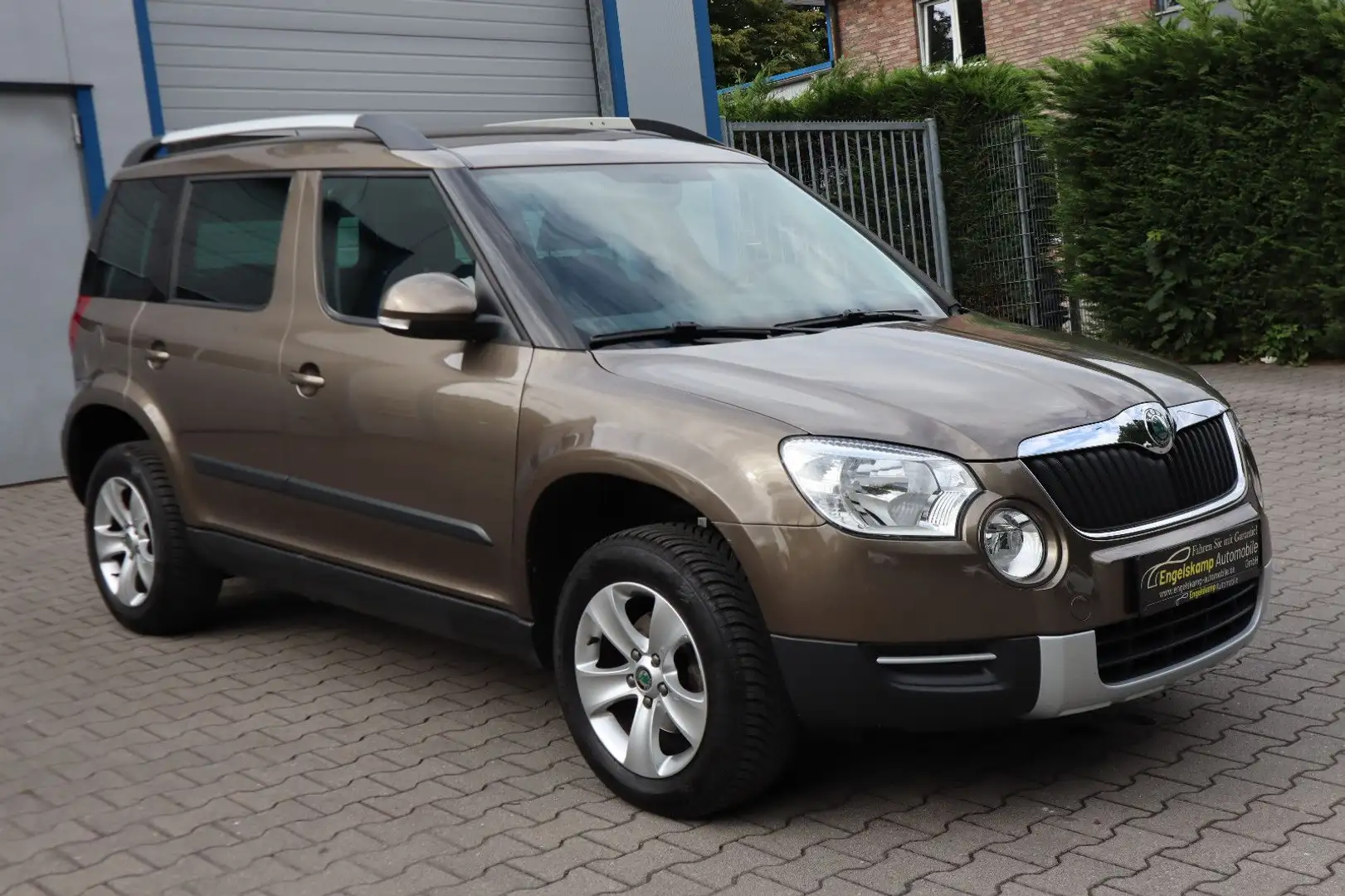 Skoda Yeti 1.2 Ambition/DSG/AUTM./MFL/AHK/ALLWETTER Braun - 1