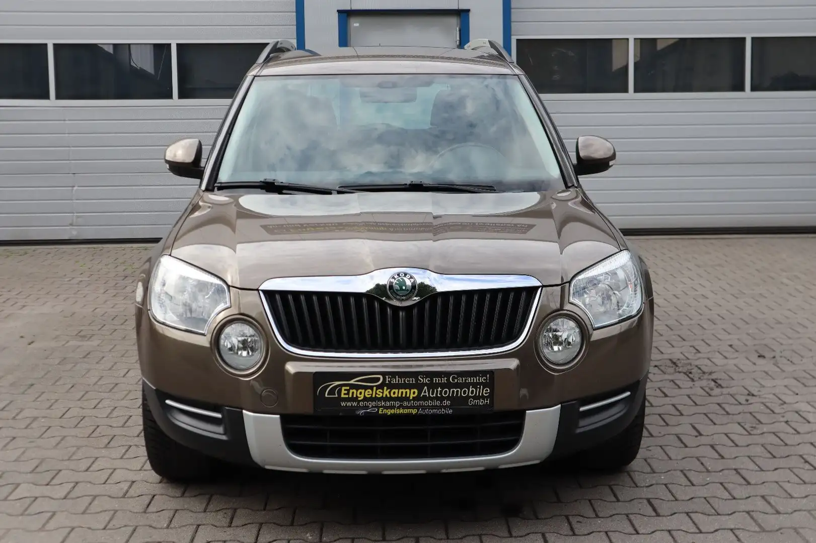 Skoda Yeti 1.2 Ambition/DSG/AUTM./MFL/AHK/ALLWETTER Braun - 2