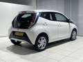 Toyota Aygo 1.0 VVT-i x-play | Dealer onderhouden | Nieuwe kop Wit - thumbnail 8