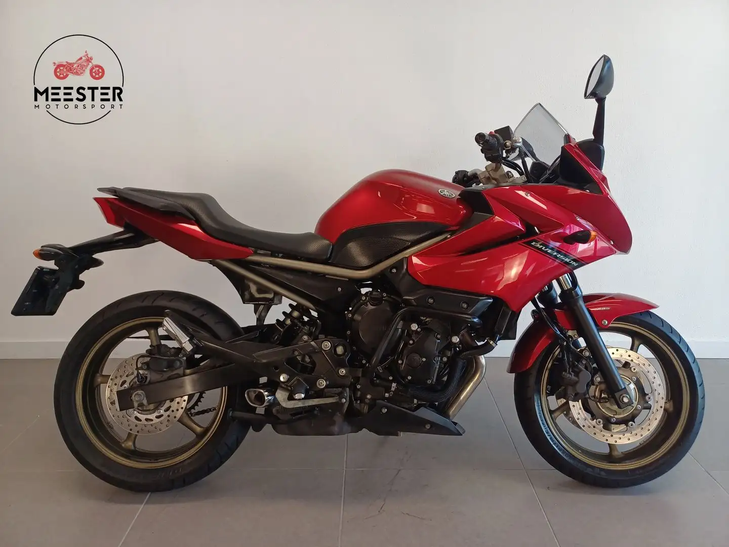 Yamaha XJ 6 ABS Rouge - 1