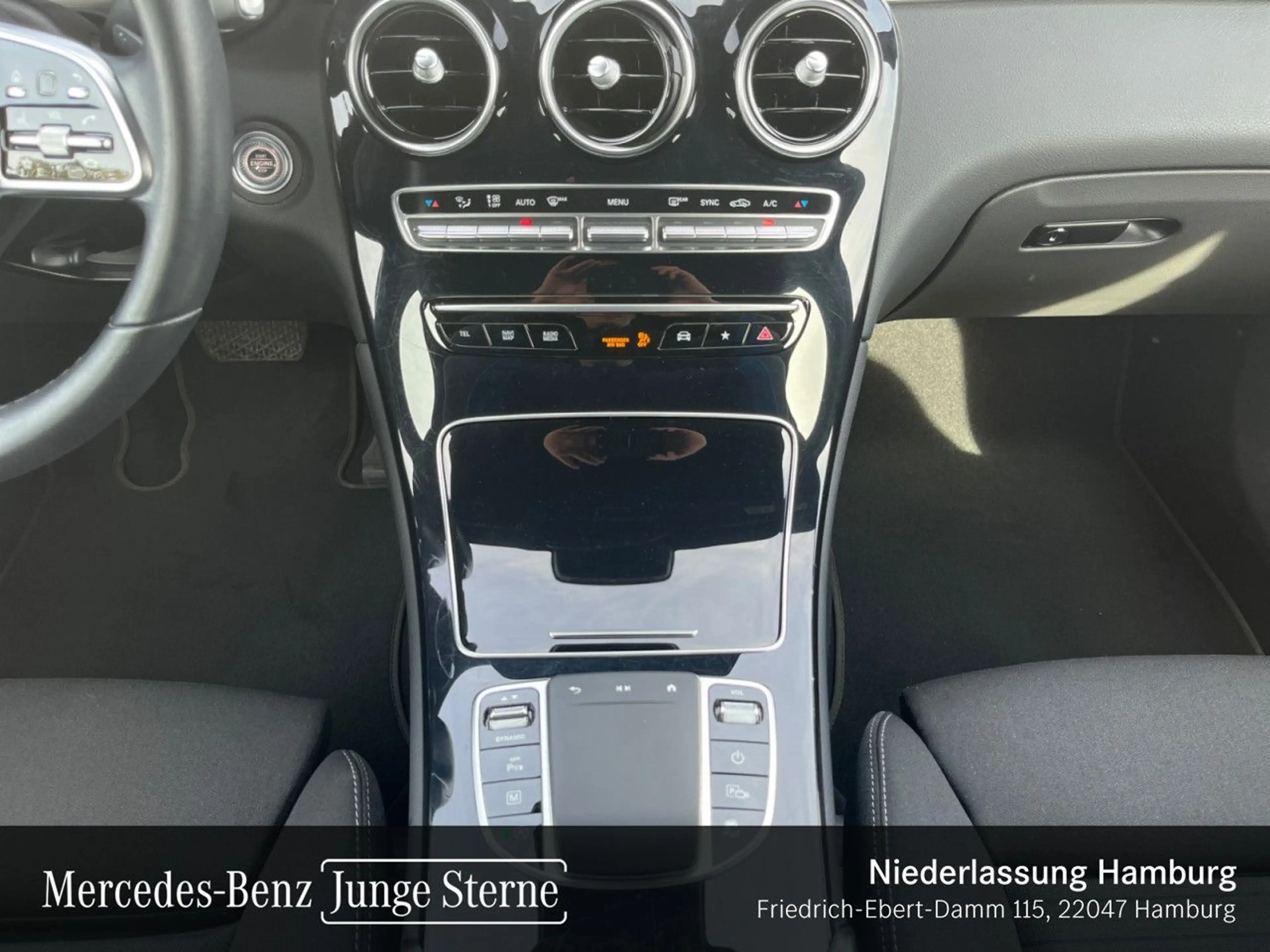 Mercedes-Benz GLC 200 4M AHK+LED+KAMERA+SPUR+TOTW+KEYLESS+9G — photo 15