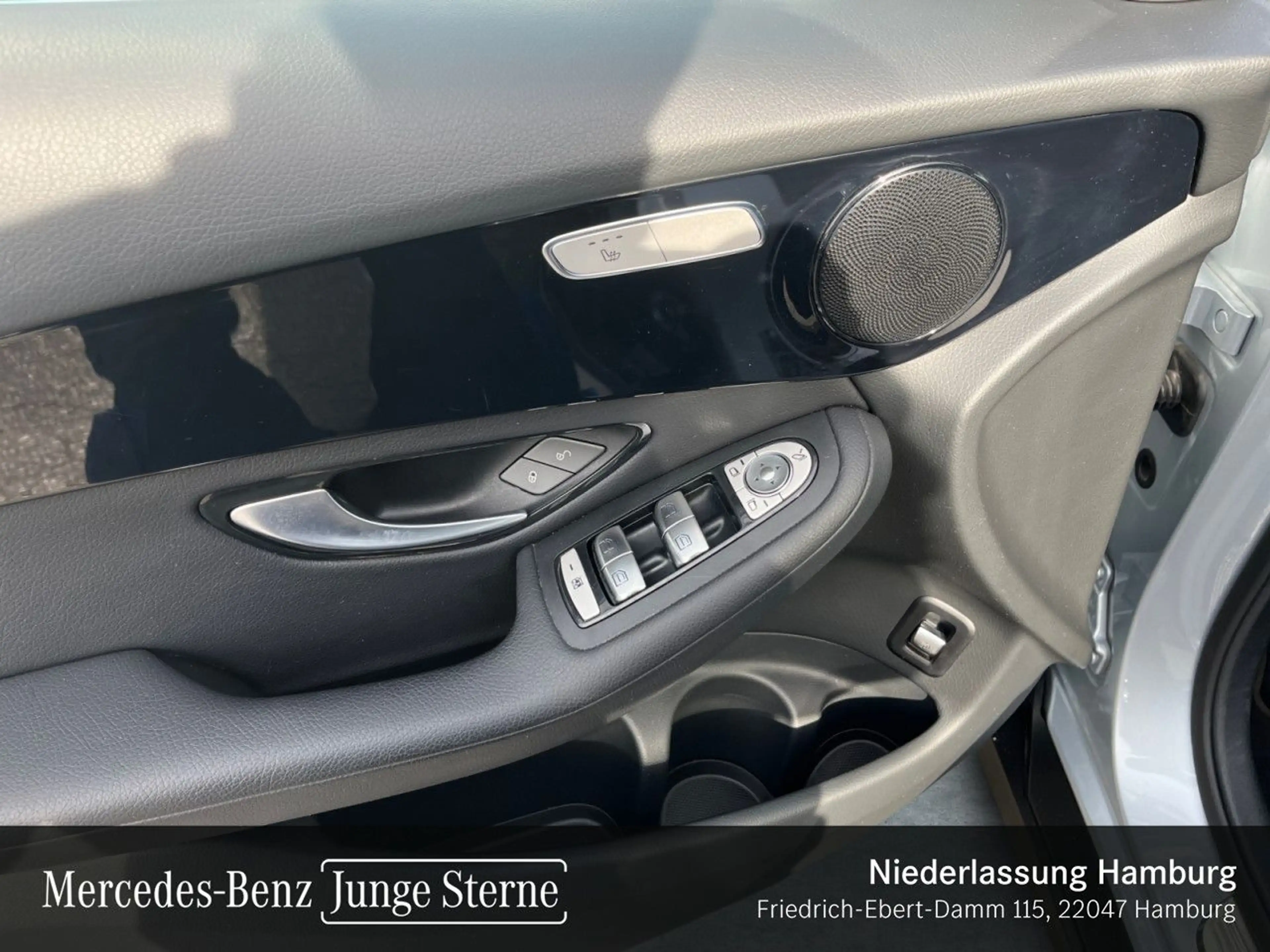 Mercedes-Benz GLC 200 4M AHK+LED+KAMERA+SPUR+TOTW+KEYLESS+9G — photo 12