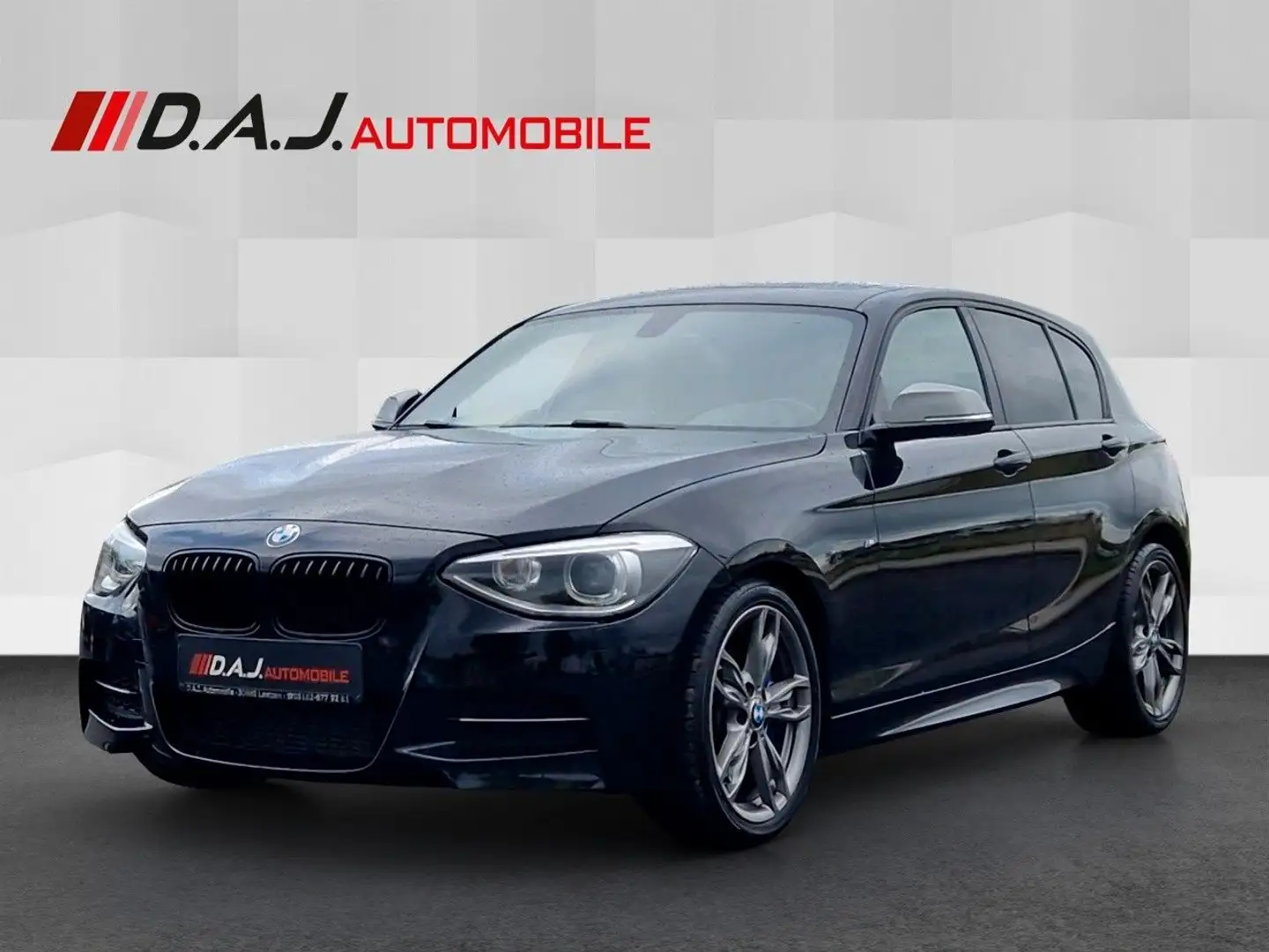 BMW 135 i xDrive Aut. Leder Navi-Prof GSD PDC SHZ Schwarz - 1