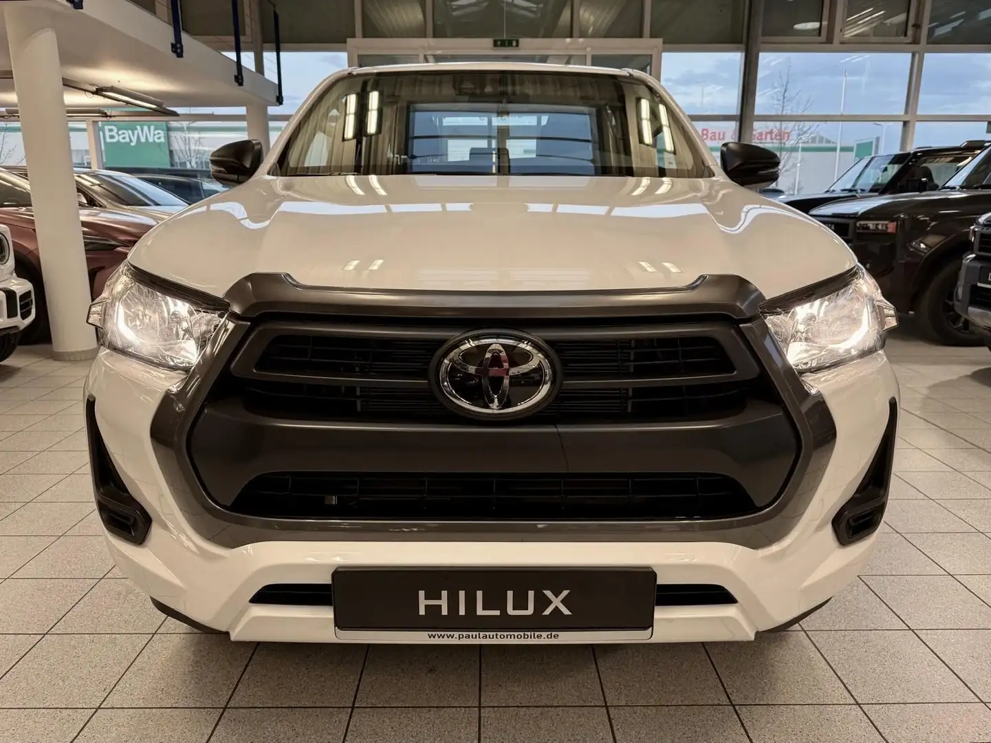 Toyota Hilux HILUX 2.8 DOUBLE CAB - KAMERA-SMART KEY-SITZH. Weiß - 2