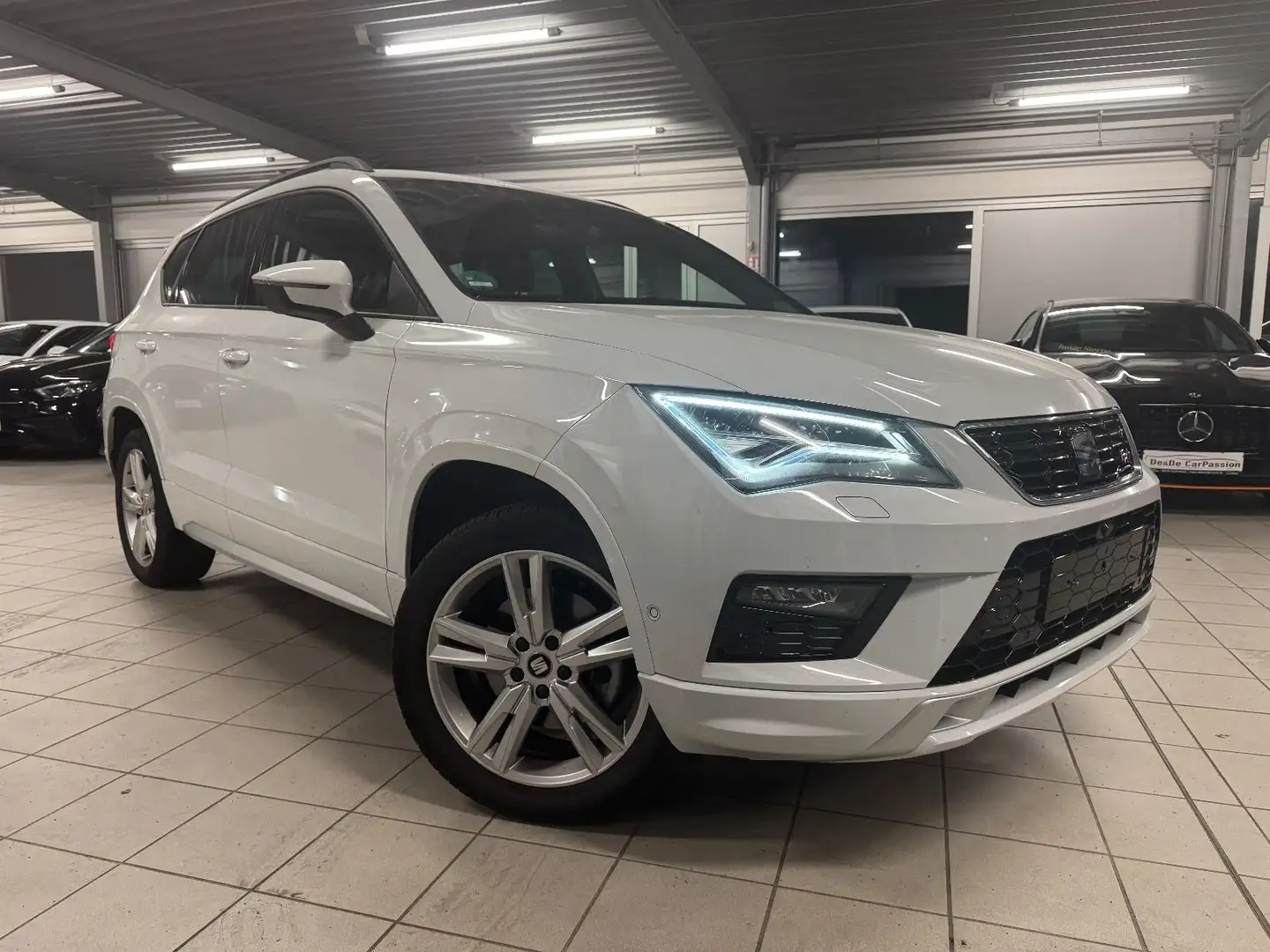 SEAT Ateca 2.0 TSI FR 4Drive * 1-Hand*NAVI*ACC*LED* Bianco - 1