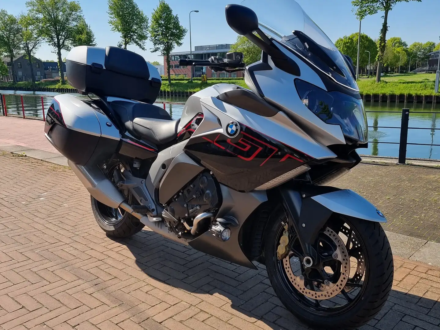 BMW K 1600 GT Black-storm metallic/Glacier-Silber/GT striping Zilver - 1