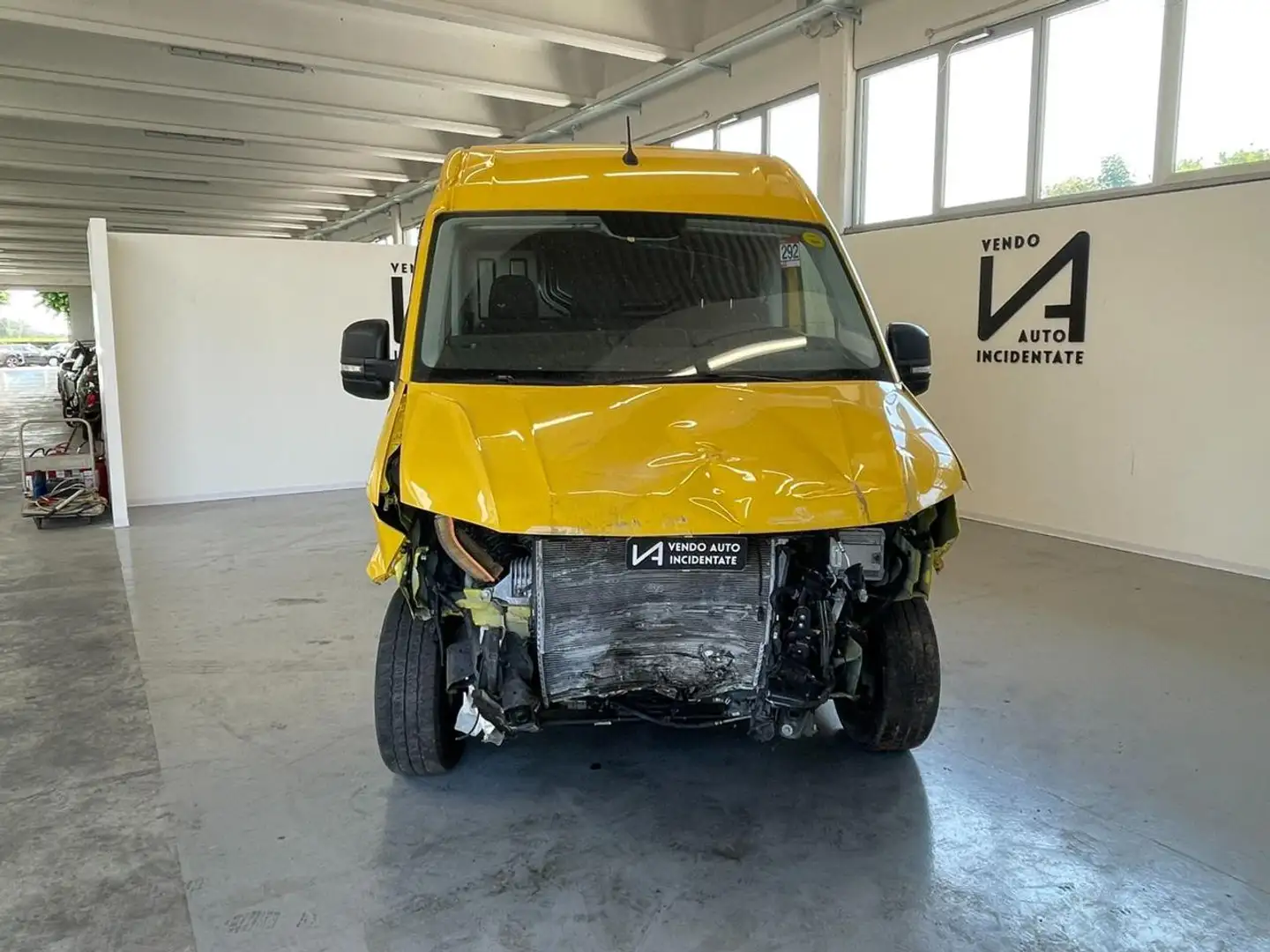 Volkswagen Crafter 2.0 TDI 140CV CAMBIO MANUALE Giallo - 2