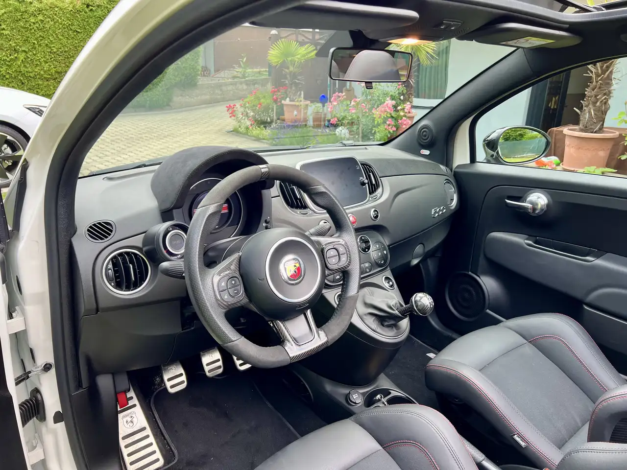 Abarth 595C 2021 — фото 11