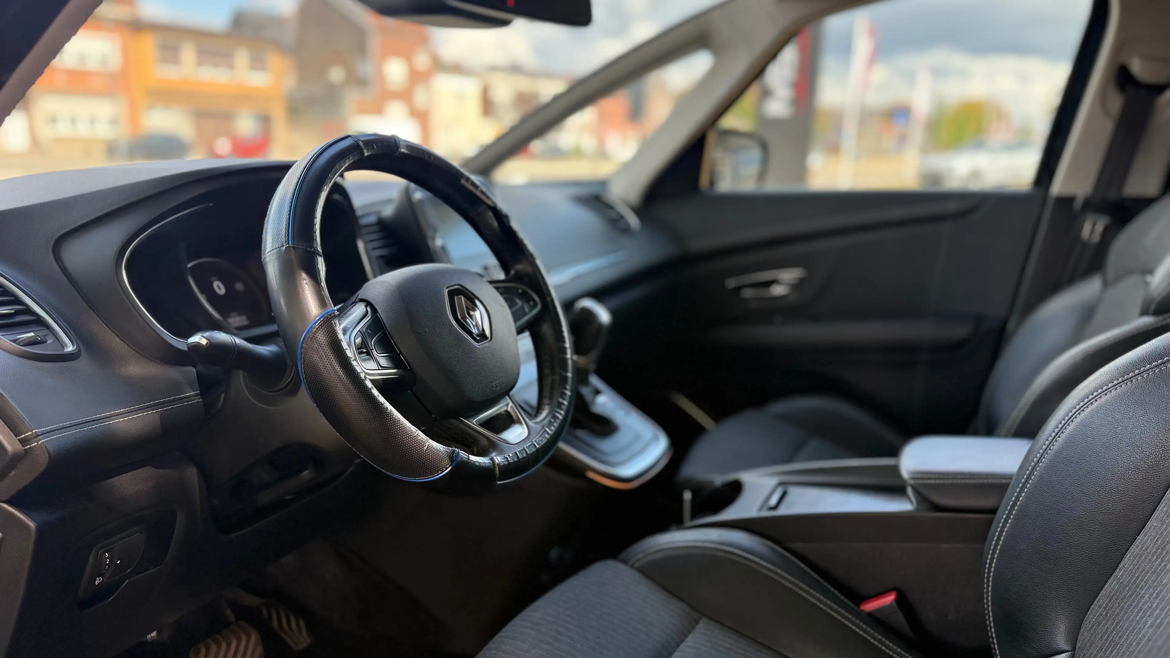 Renault Scenic * 7PLACES* *1 PROP* AUTO* XENON* CAMERA* GARANTIE 12 MOIS* — photo 10
