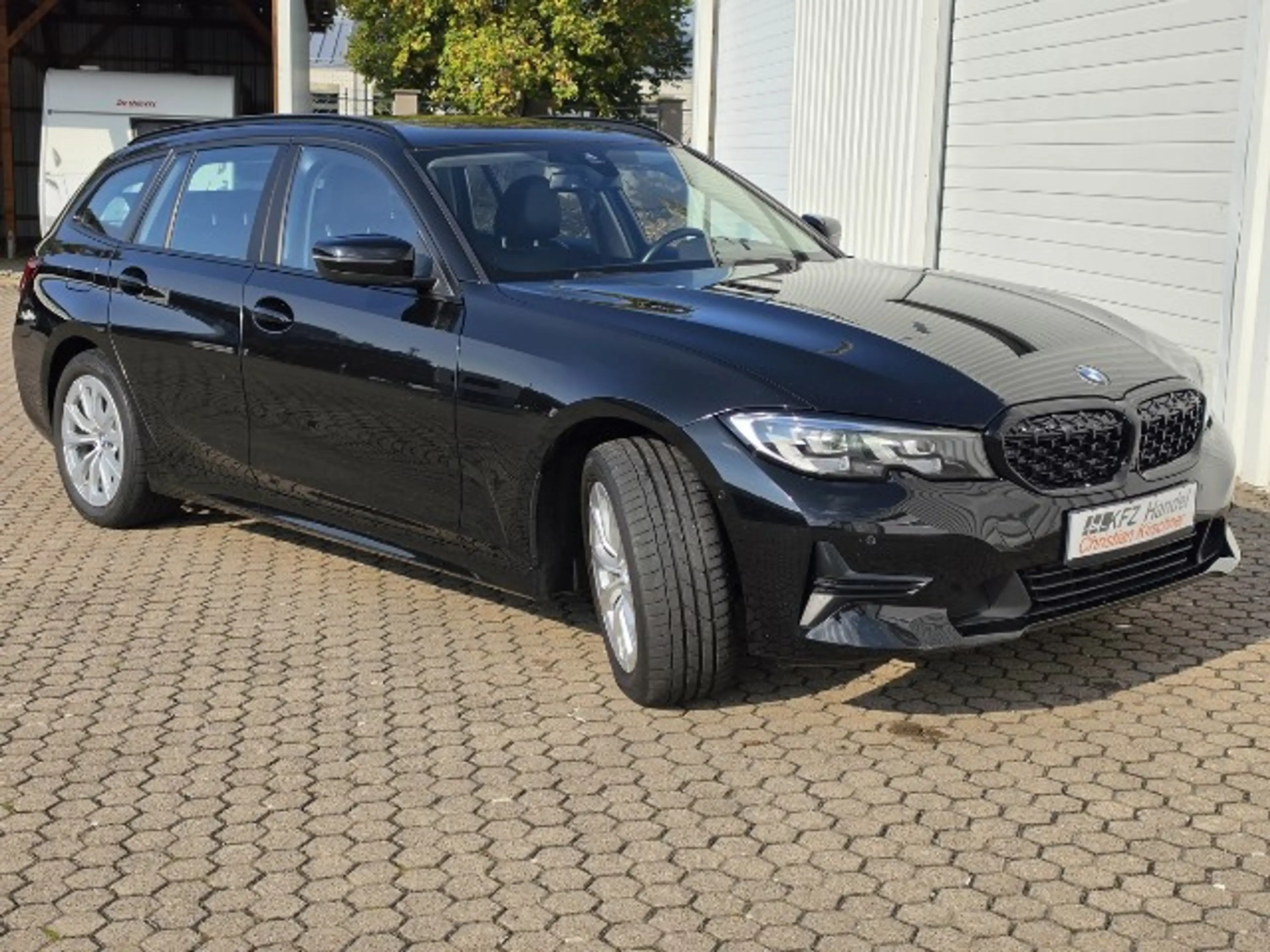 BMW 318 d*Sportsitze*Pano*Live Cockpit Prof.*DAB*LED — photo 8