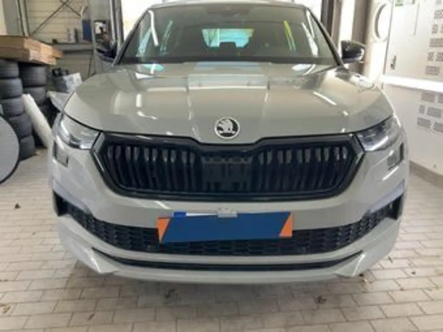 Skoda Kodiaq Sportline 4x4 Panoramad.+ACC+DCC Grau - 2