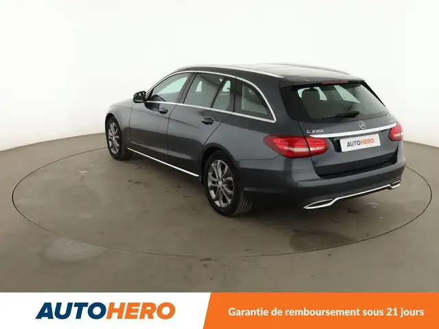 Mercedes-Benz C-Class view 4
