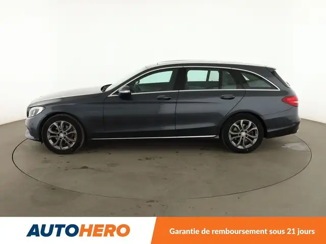 Mercedes-Benz C-Class view 3
