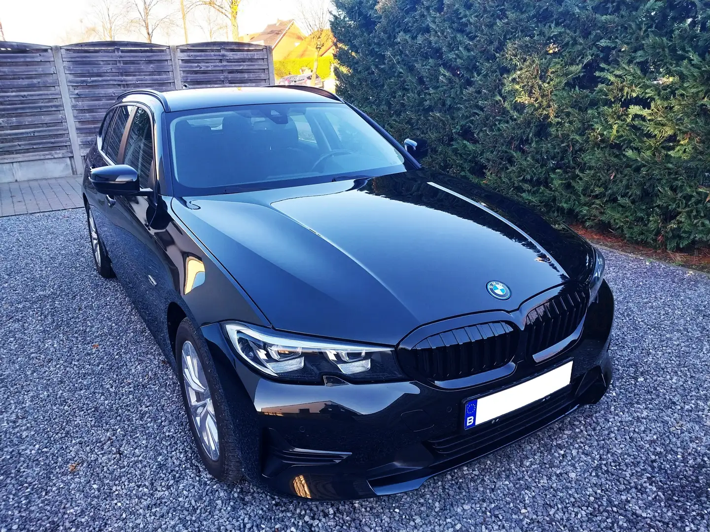 BMW 320 e Touring Hybride met garantie goed als Nieuw ! ! Zwart - 1