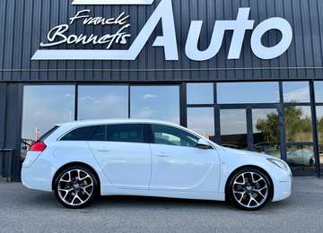 Insignia Sports Tourer OPC 2.8 V6 Turbo 325ch