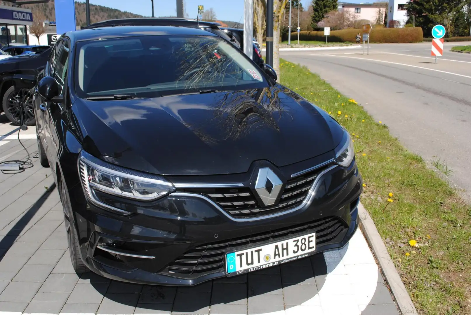 Renault Megane IV 1.6 E-TECH Plug-in Hybrid 160 Intens Schwarz - 2