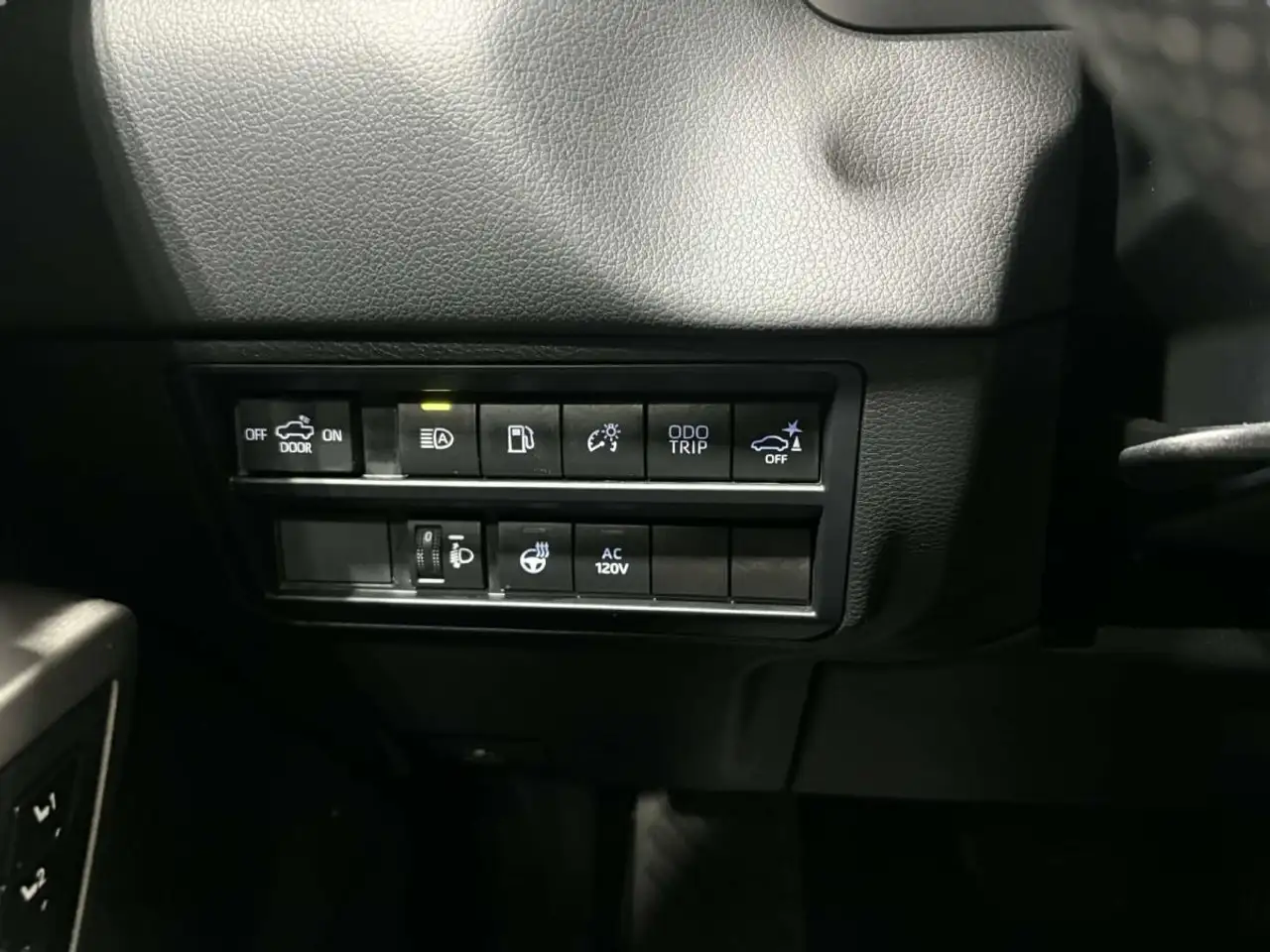 Toyota Tundra снимка Toyota Tundra