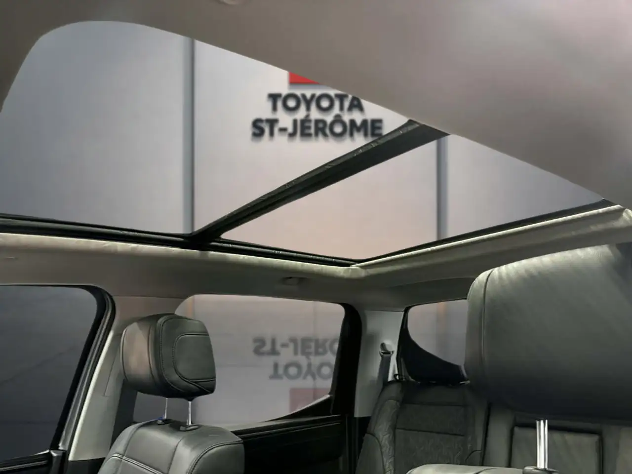 Toyota Tundra снимка Toyota Tundra