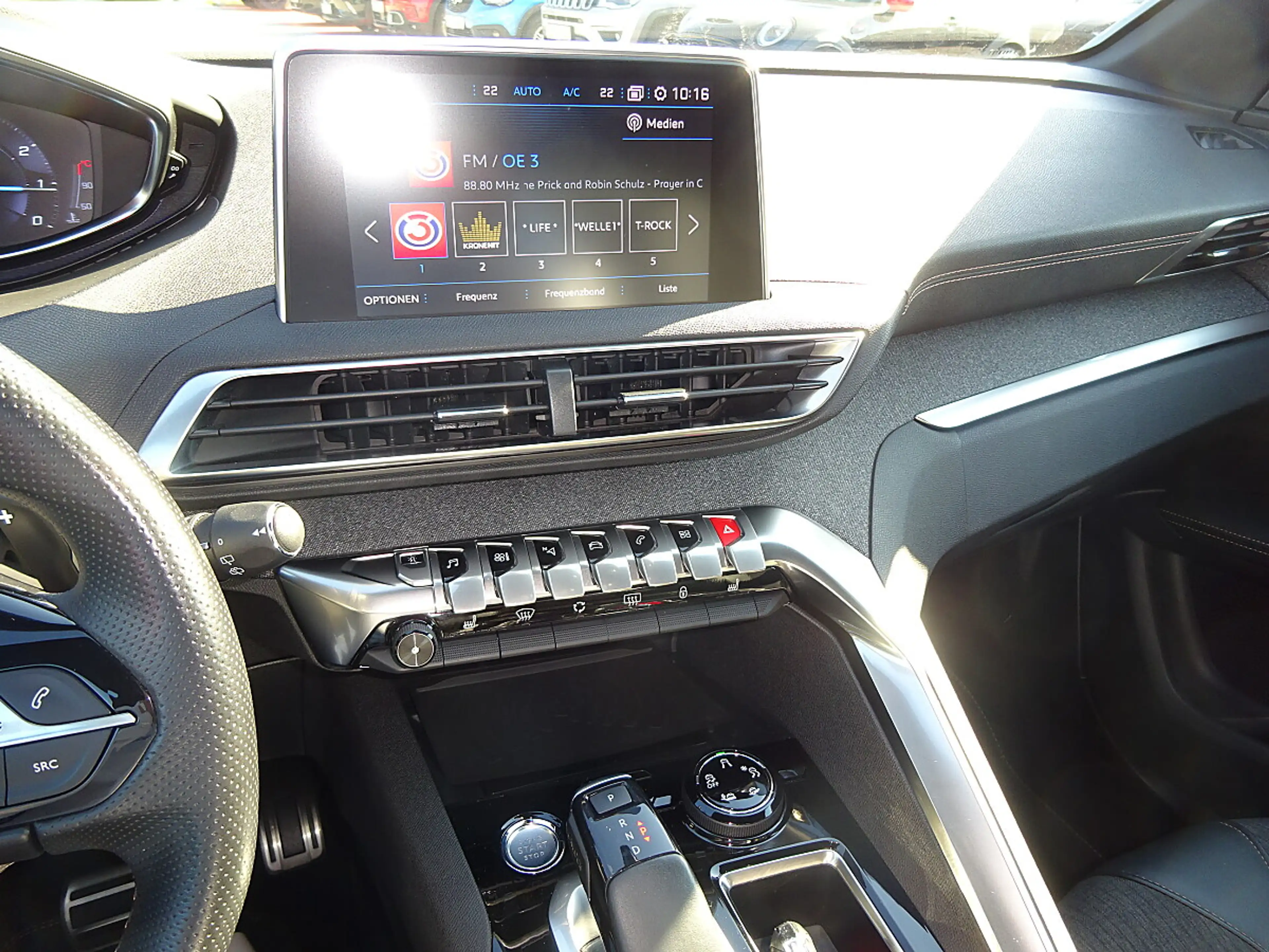 Peugeot 3008 1,2 PureTech 130 S&S EAT8 GT Line — photo 10