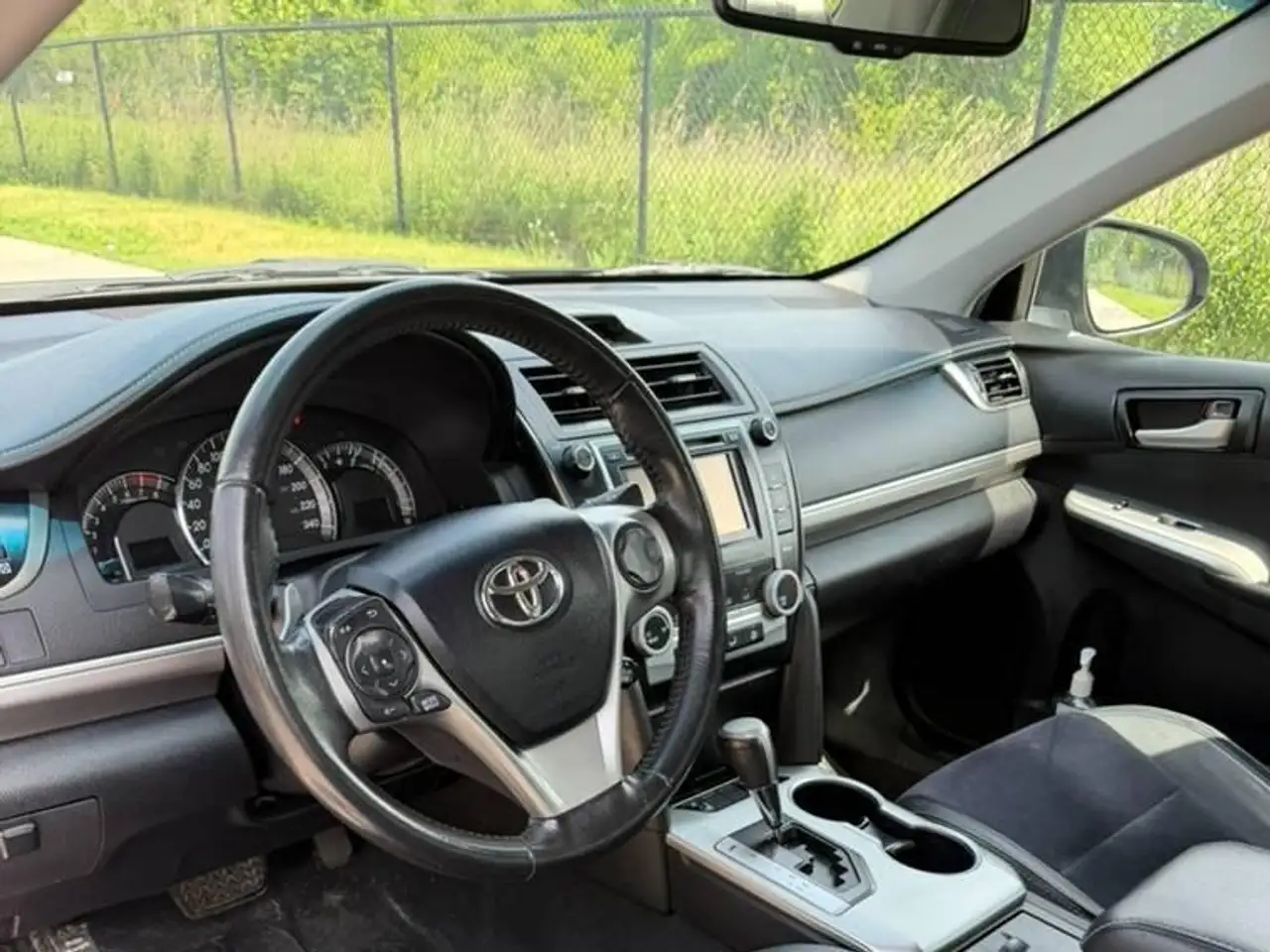 Toyota Camry снимка Toyota Camry