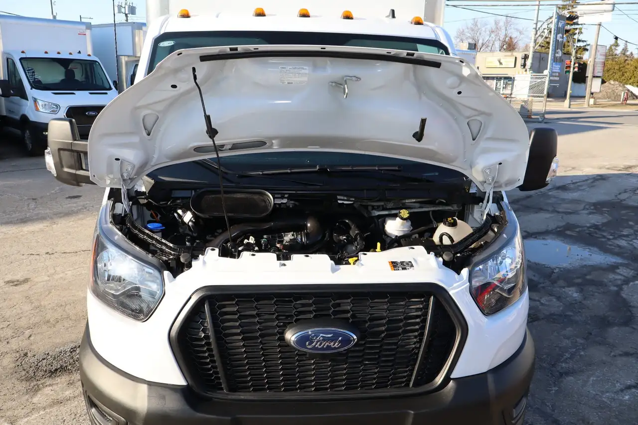 Ford Transit Cargo Van снимка Ford Transit Cargo Van